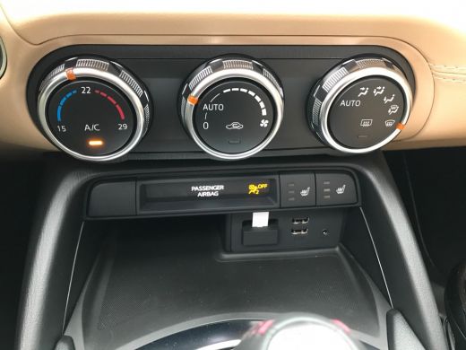 Mazda MX-5 1.5 SkyActiv-G 132 Chairo Beige leder / Navi / Led ActivLease financial lease