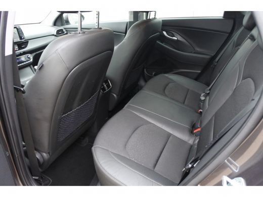 Hyundai i30 1.0 T-GDI Premium Hatchback | Rijklaar zonder afleveringskosten! | Full Led | Camera | Parkeersen... ActivLease financial lease
