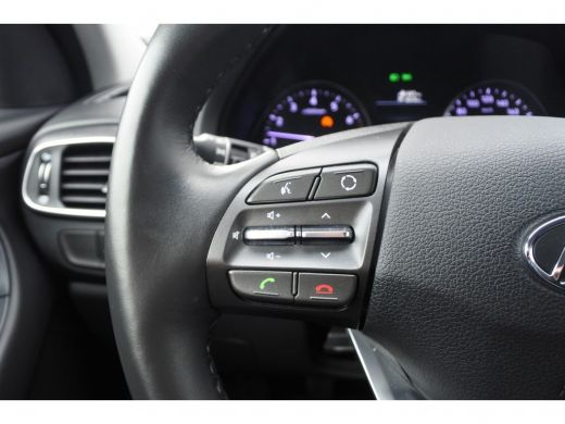 Hyundai i30 1.0 T-GDI Premium Hatchback | Rijklaar zonder afleveringskosten! | Full Led | Camera | Parkeersen... ActivLease financial lease