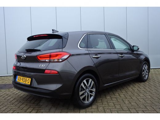 Hyundai i30 1.0 T-GDI Premium Hatchback | Rijklaar zonder afleveringskosten! | Full Led | Camera | Parkeersen... ActivLease financial lease