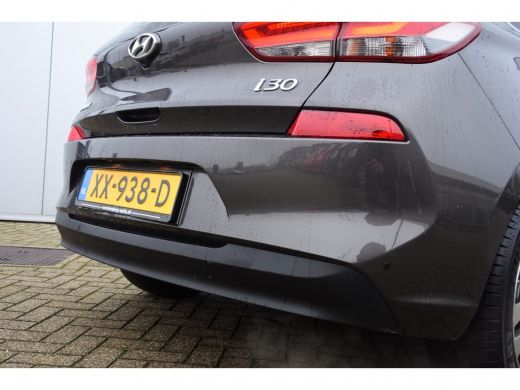 Hyundai i30 1.0 T-GDI Premium Hatchback | Rijklaar zonder afleveringskosten! | Full Led | Camera | Parkeersen... ActivLease financial lease