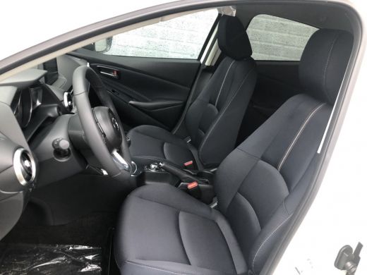Mazda 2 Luxury met i-Activesense MODEL 2020!! Achteruitrijcamera / Clima / Led ActivLease financial lease