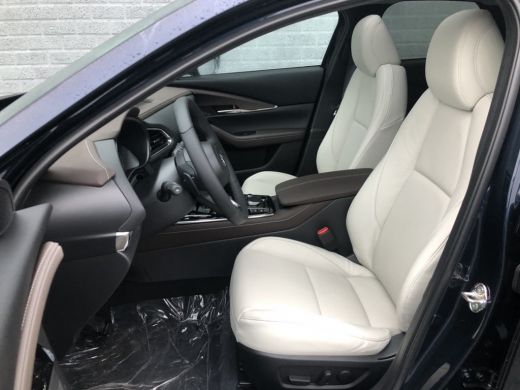 Mazda CX-30 SkyActiv-X Luxury i-Active-sense Model 2020!! Schuifdak / 360gr camera / Led / Navi ActivLease financial lease