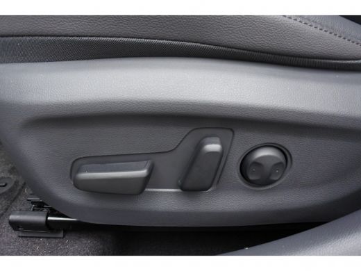 Hyundai IONIQ 1.6 GDi HEV Premium Automaat | Navigatie | Achteruitrijcamera ActivLease financial lease