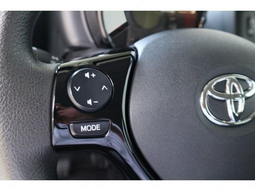 Toyota Aygo 1.0 VVT-i x-fun | Bluetooth | Airco | LED dagrijverlichting | Elektrische ramen | ActivLease financial lease