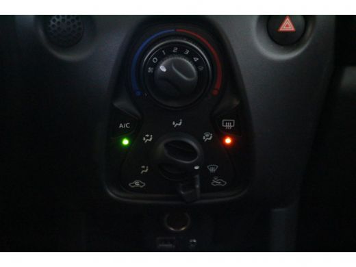 Toyota Aygo 1.0 VVT-i x-now  | Airco | LED dagrijverlichting | Elektrische ramen | ActivLease financial lease