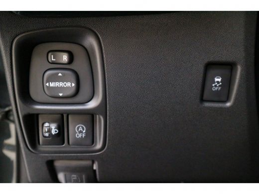 Toyota Aygo 1.0 VVT-i x-joy | Navigatie | Climate control | Lichtsensor | Parkeer camera | ActivLease financial lease