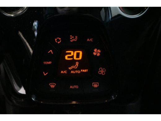 Toyota Aygo 1.0 VVT-i x-joy | Navigatie | Climate control | Lichtsensor | Parkeer camera | ActivLease financial lease