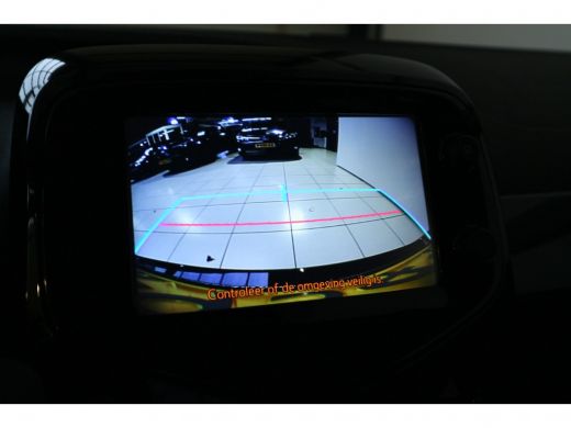 Toyota Aygo 1.0 VVT-i x-joy | Navigatie | Climate control | Lichtsensor | Parkeer camera | ActivLease financial lease