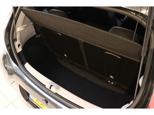 Toyota Aygo 1.0 VVT-i x-joy | Navigatie | Climate control | Lichtsensor | Parkeer camera | ActivLease financial lease
