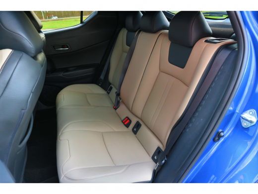 Toyota C-HR 1.8 Hybrid Bi-Tone | Rijklaar incl. 24 mnd garantie | ActivLease financial lease
