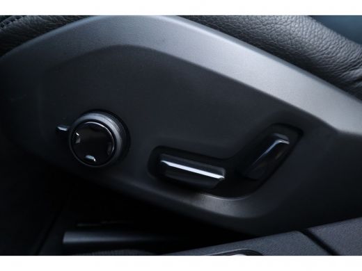 Volvo  S90 2.0 T4 Momentum | Leder | Parkeersensoren | Stoelverwarming ActivLease financial lease