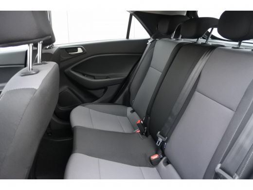 Hyundai i20 1.0 T-GDI Comfort 7 traps automaat | climate en cruise control | ActivLease financial lease