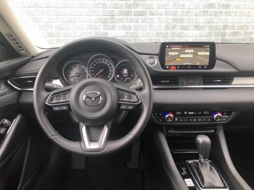 Mazda 6 Luxury line / automaat / Leder / Radar cruise / Led / Bose ActivLease financial lease