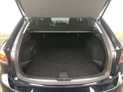 Mazda 6 Luxury line / automaat / Leder / Radar cruise / Led / Bose ActivLease financial lease