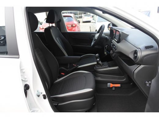 Hyundai i10 1.0 Comfort Navigatie | Airco | Achteruitrijcamera | Bluetooth ActivLease financial lease