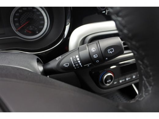 Hyundai i10 1.0 Premium Navigatie | Achteruitrijcamera | Airco (automatisch) ActivLease financial lease