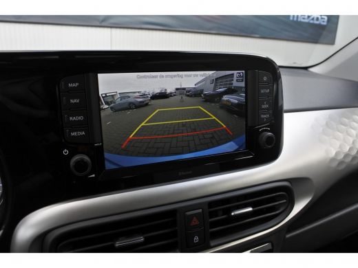 Hyundai i10 1.0 Premium Navigatie | Achteruitrijcamera | Airco (automatisch) ActivLease financial lease