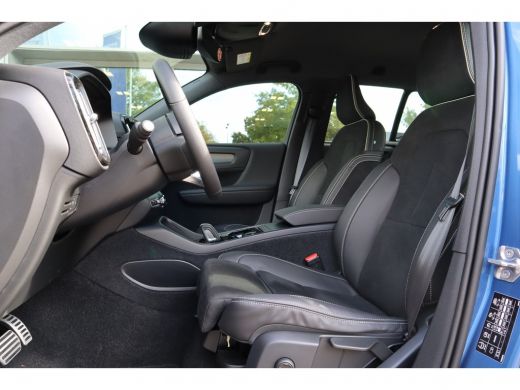 Volvo  XC40 2.0 T4 R-Design | Keyless Drive | Business Pack Connect | Achteruitrijcamera | Stoelverwarming ActivLease financial lease