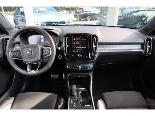 Volvo  XC40 2.0 T4 R-Design | Keyless Drive | Business Pack Connect | Achteruitrijcamera | Stoelverwarming ActivLease financial lease