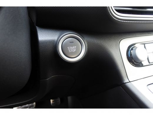 Hyundai Kona EV Fashion 64 kWh Automaat | Design Pack | Navigatie | 3-fase laden | Achteruitrijcamera Direct u... ActivLease financial lease