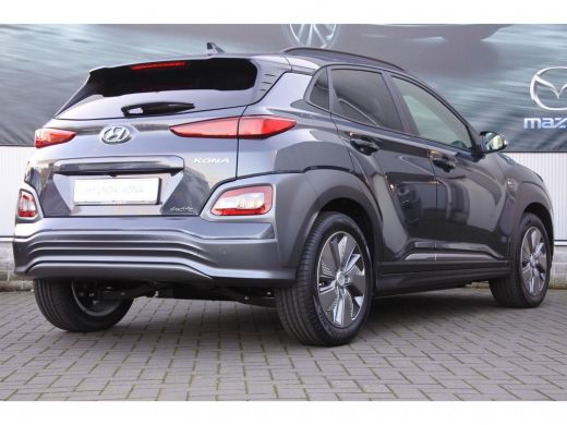 Hyundai Kona EV Premium 64 kWh Automaat | Navigatie | 3-fase laden | Achteruitrijcamera Direct uit voorraad le... ActivLease financial lease