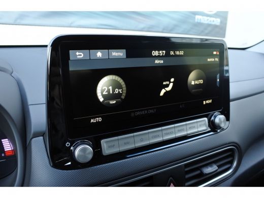 Hyundai Kona EV Premium 64 kWh Automaat | Navigatie | 3-fase laden | Achteruitrijcamera Direct uit voorraad le... ActivLease financial lease