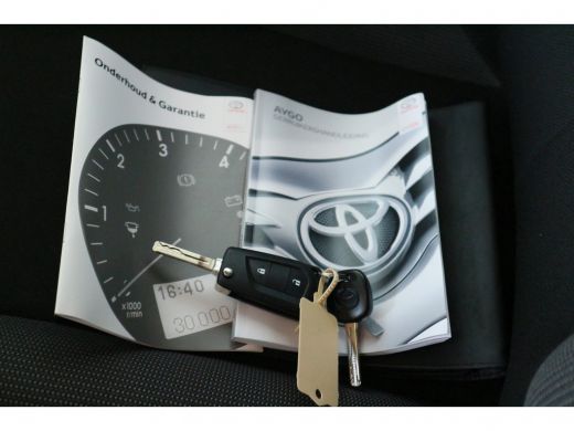 Toyota Aygo 1.0 VVT-i x-fun | Bluetooth | Airco | LED dagrijverlichting | Elektrische ramen | ActivLease financial lease