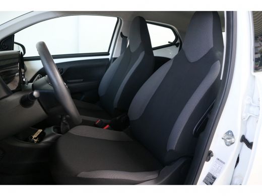 Toyota Aygo 1.0 VVT-i x-fun | Bluetooth | Airco | LED dagrijverlichting | Elektrische ramen | ActivLease financial lease