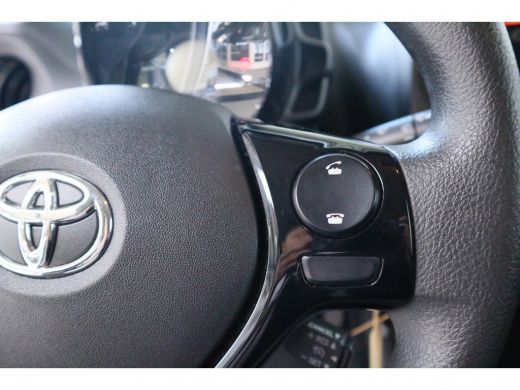 Toyota Aygo 1.0 VVT-i x-fun | Bluetooth | Airco | LED dagrijverlichting | Elektrische ramen | ActivLease financial lease