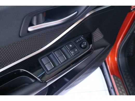 Toyota C-HR 2.0 Hybrid Launch Edition | Lederen bekleding | Navigatie | Parkeer camera | Climate control | JB... ActivLease financial lease