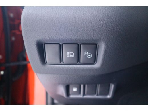 Toyota C-HR 2.0 Hybrid Launch Edition | Lederen bekleding | Navigatie | Parkeer camera | Climate control | JB... ActivLease financial lease