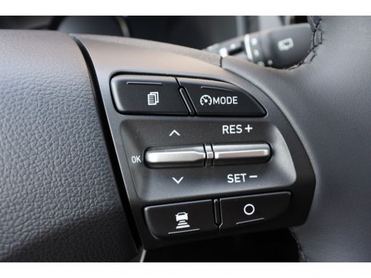 Hyundai Kona EV Fashion 64 kWh Automaat | Design Pack | Navigatie | 3-fase laden | Achteruitrijcamera Direct u... ActivLease financial lease