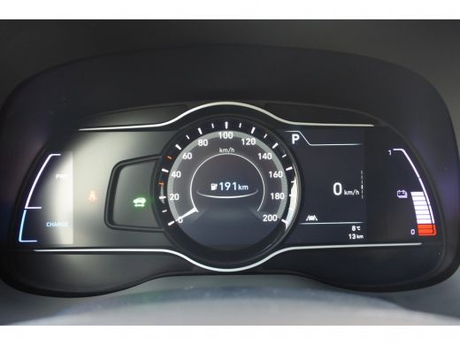 Hyundai Kona EV Comfort 64 kWh Automaat | Navigatie | 3-fase laden | Achteruitrijcamera Direct uit voorraad le... ActivLease financial lease