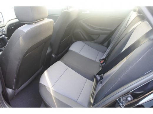 Hyundai i20 1.0 T-GDI Comfort 7 traps automaat | navigatie | climate en cruise control | ActivLease financial lease