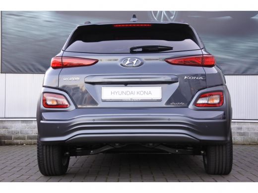 Hyundai Kona EV Fashion 64 kWh Automaat | Navigatie | 3-fase laden | Achteruitrijcamera Direct uit voorraad le... ActivLease financial lease
