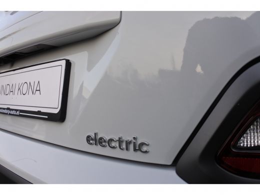 Hyundai Kona EV Premium 64 kWh Automaat | Navigatie | 3-fase laden | Achteruitrijcamera Direct uit voorraad le... ActivLease financial lease