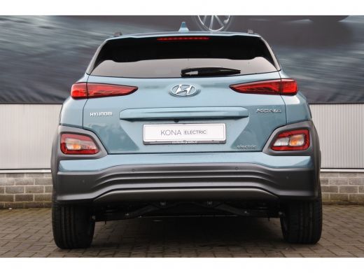 Hyundai Kona EV Fashion 64 kWh Automaat | Navigatie | 3-fase laden | Achteruitrijcamera Direct uit voorraad le... ActivLease financial lease