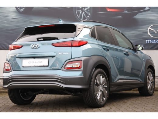 Hyundai Kona EV Premium 64 kWh Automaat | Navigatie | 3-fase laden | Achteruitrijcamera Direct uit voorraad le... ActivLease financial lease