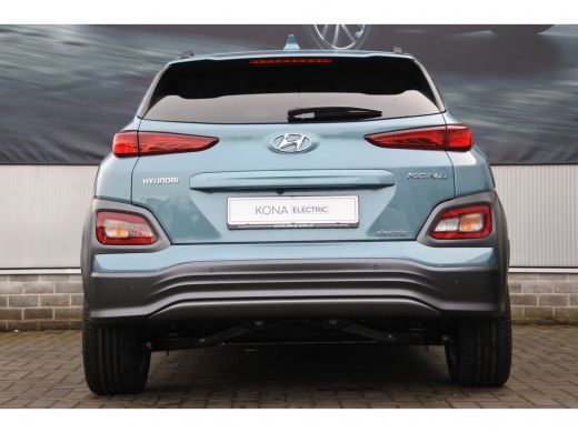 Hyundai Kona EV Premium 64 kWh Automaat | Navigatie | 3-fase laden | Achteruitrijcamera Direct uit voorraad le... ActivLease financial lease