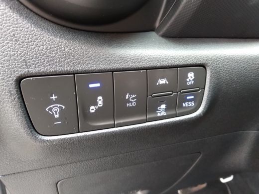 Hyundai Kona EV Premium 64 kWh | Exclusief BTW | 4% bijtelling | 450km range | Leder Geventileerd + Verwarmd |... ActivLease financial lease