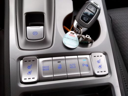 Hyundai Kona EV Premium 64 kWh | Exclusief BTW | 4% bijtelling | 450km range | Leder Geventileerd + Verwarmd |... ActivLease financial lease