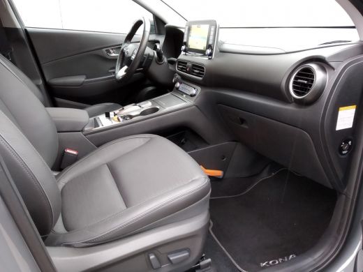 Hyundai Kona EV Premium 64 kWh | Exclusief BTW | 4% bijtelling | 450km range | Leder Geventileerd + Verwarmd |... ActivLease financial lease