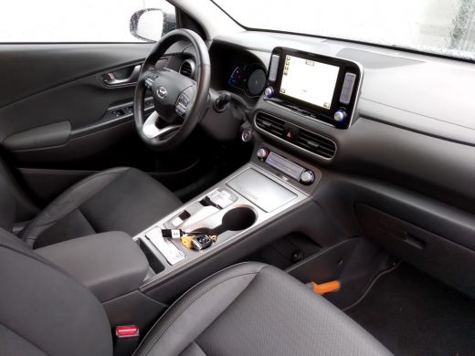 Hyundai Kona EV Premium 64 kWh | Exclusief BTW | 4% bijtelling | 450km range | Leder Geventileerd + Verwarmd |... ActivLease financial lease