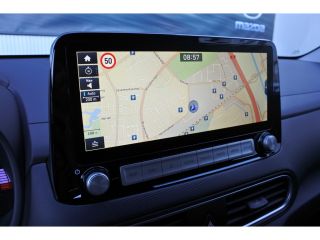 Hyundai Kona EV Premium 64 kWh Automaat | Navigatie | 3-fase laden | Achteruitrijcamera Direct uit voorraad le...