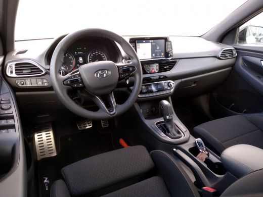 Hyundai i30 Fastback 1.4 T-GDI N Line | Automaat 7dct | Full Map Navi DAB+ | Camera | | N-Line Uitvoering | 1... ActivLease financial lease