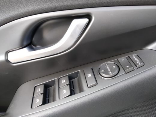 Hyundai i30 Fastback 1.4 T-GDI N Line | Automaat 7dct | Full Map Navi DAB+ | Camera | | N-Line Uitvoering | 1... ActivLease financial lease