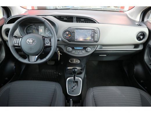 Toyota Yaris 1.5 Hybrid Active | NAV | Rijklaar incl. 24 mnd garantie | ActivLease financial lease