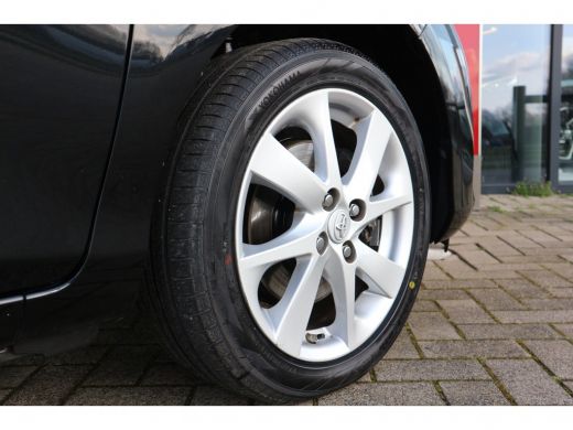 Toyota Yaris 1.5 Hybrid Active | NAV | Rijklaar incl. 24 mnd garantie | ActivLease financial lease