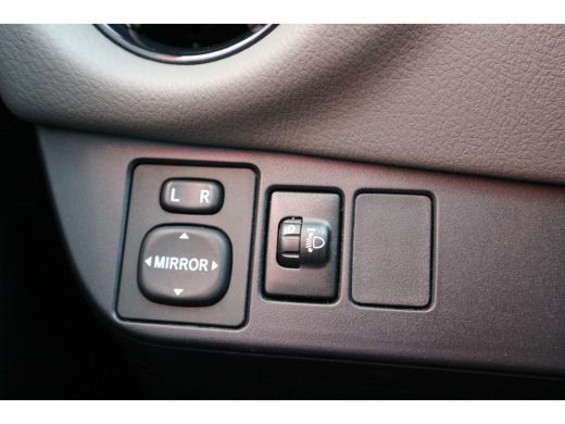 Toyota Yaris 1.5 Hybrid Active | NAV | Rijklaar incl. 24 mnd garantie | ActivLease financial lease